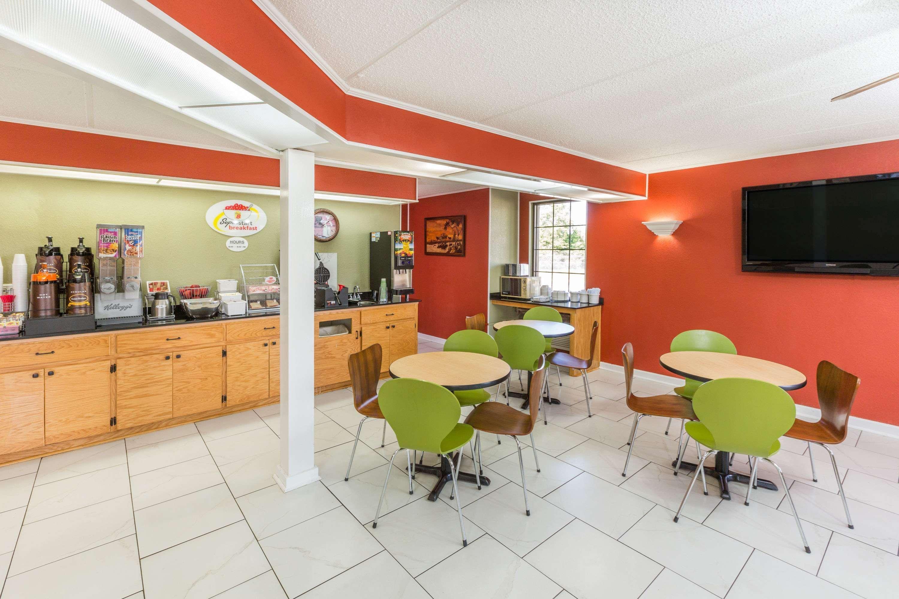 Super 8 By Wyndham Dothan Exterior foto